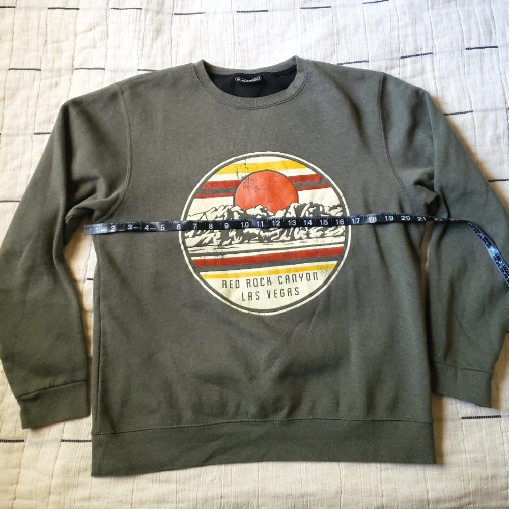RedRocks NtlPark medium crew sweater